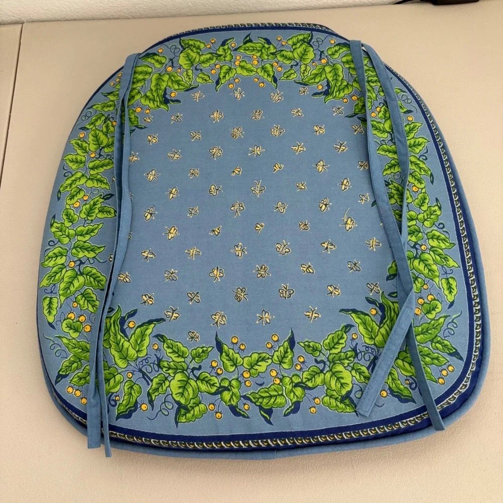 Williams Sonoma Provence Blue Quilted Chair Pad Leaf Berry Butterfly 16x16 NEW